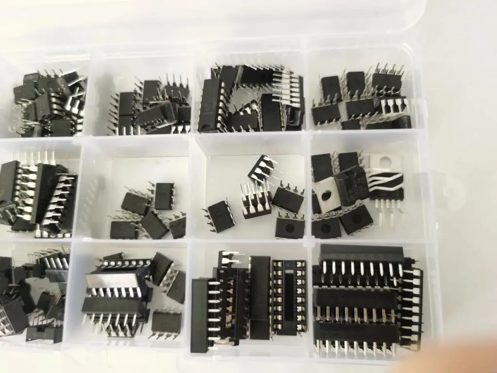 XL IC-Chip-Sortiment, 150 Stück, Opamp, Oszillator, PWM, PC817, NE555 – Bild 3