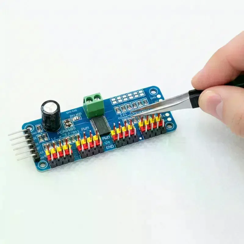 16-Kanal-PWM-Servo-Antriebsplatine Roboter-Controller – Bild 3