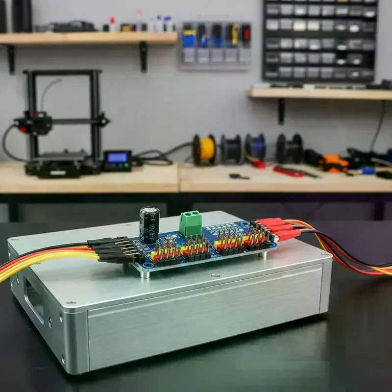 16-Kanal-PWM-Servo-Antriebsplatine Roboter-Controller IIC-Schnittstellen-Treibermodul PCA9685 für Raspberry Pi