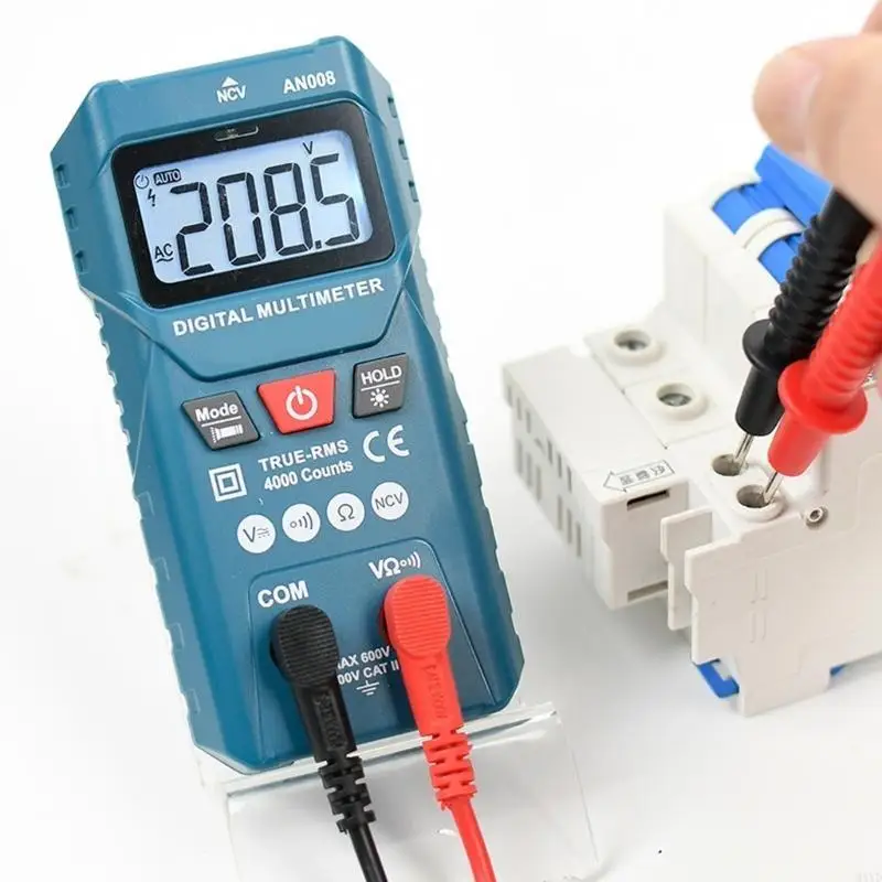 Hochvorbereitete digitales Multimeter mit Sicherheitsfunktionen – Bild 3